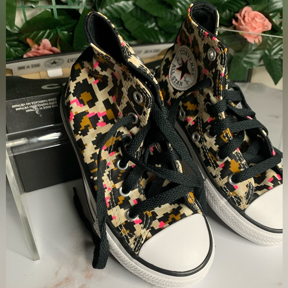 Girls Leopard Print Converse Size 11